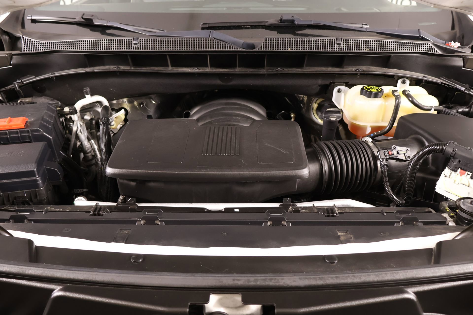 Used 2023 Chevrolet Suburban Premier image 20