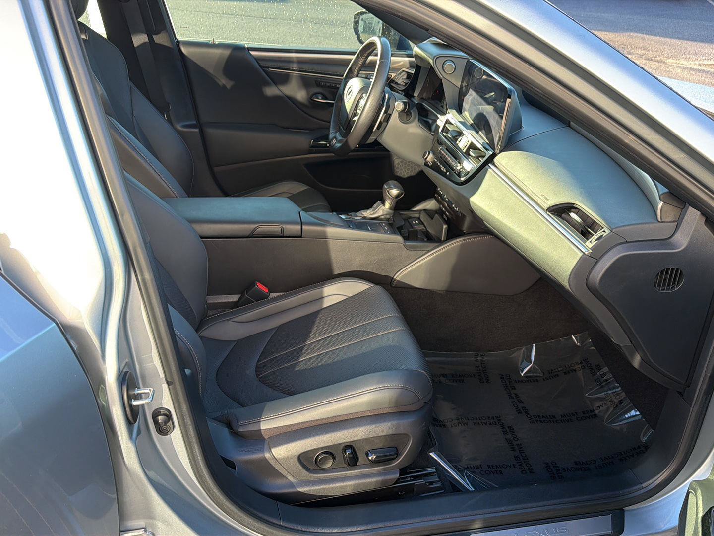 Certified 2022 Lexus ES 350 F Sport w/ Accessory Package 2 FWD image 13