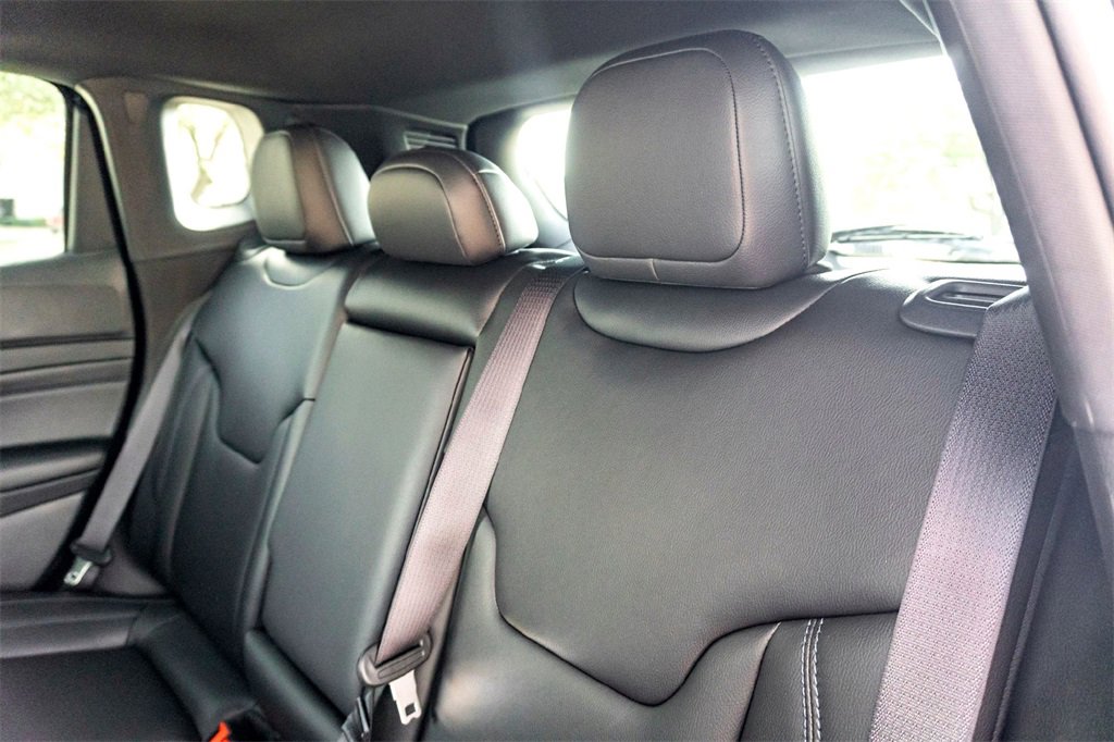 New 2026 Jeep Compass Limited image 17