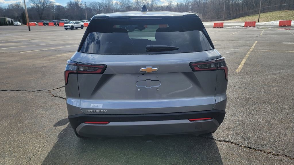 New 2026 Chevrolet Equinox LT w/ Convenience Package II image 10