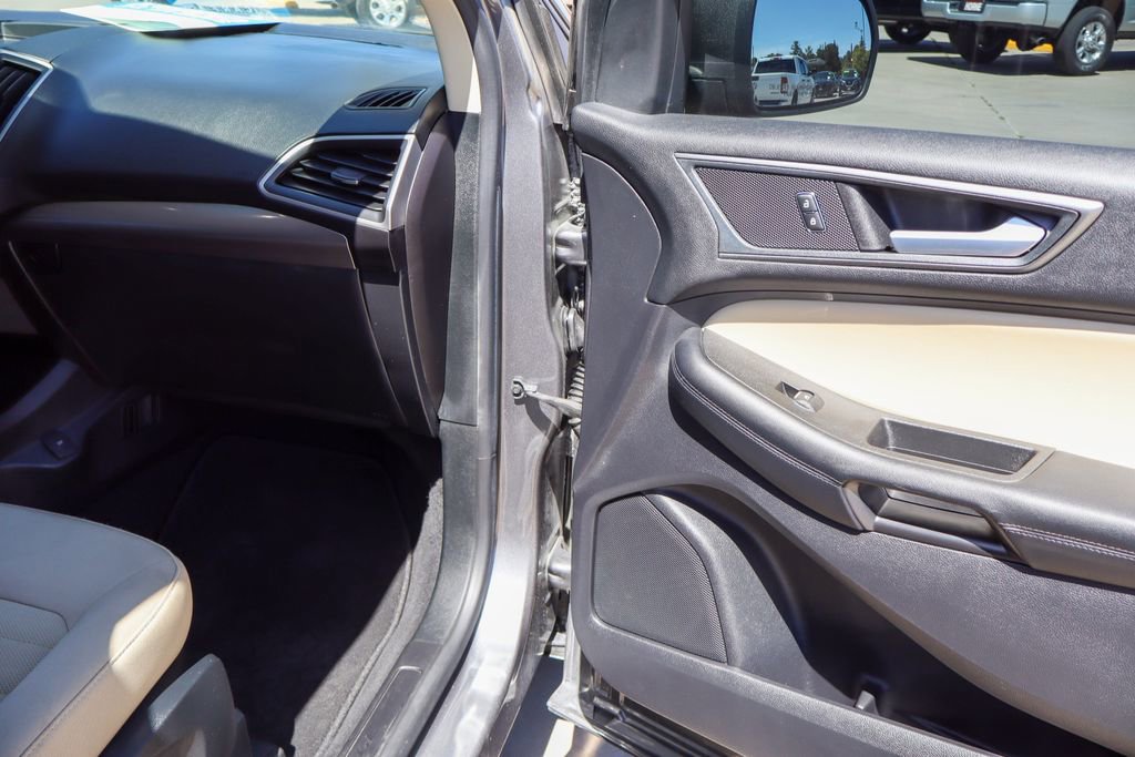 Used 2022 Ford Edge SE AWD/4WD image 9