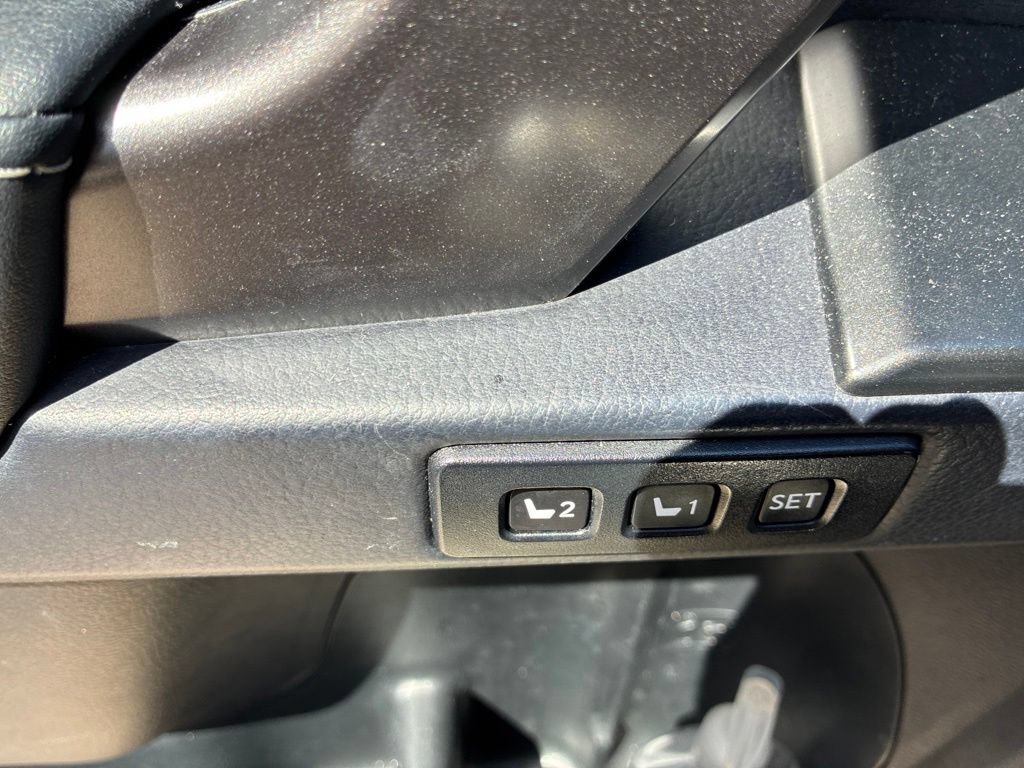 Used 2022 Lexus GX 460 w/ Black Line Special Edition AWD/4WD image 16