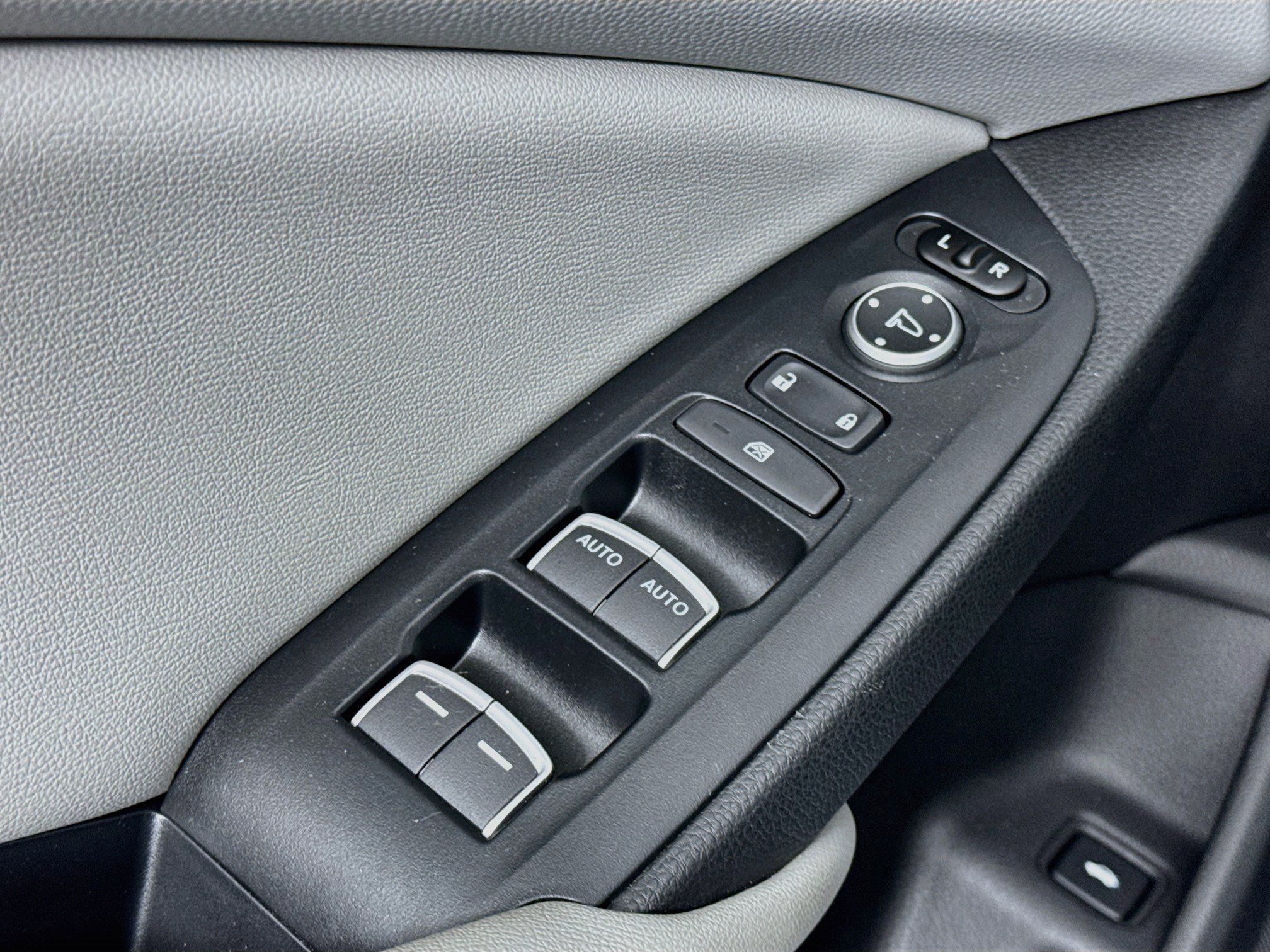 Certified 2019 Honda Accord Touring image 18