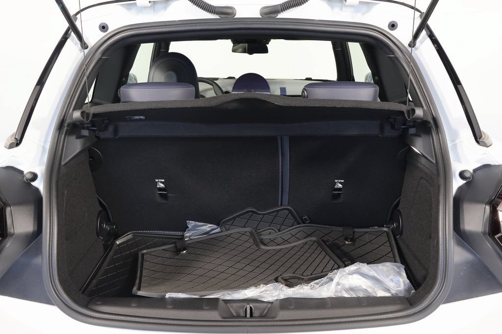 Used 2026 MINI Cooper 2-Door Hardtop FWD image 12