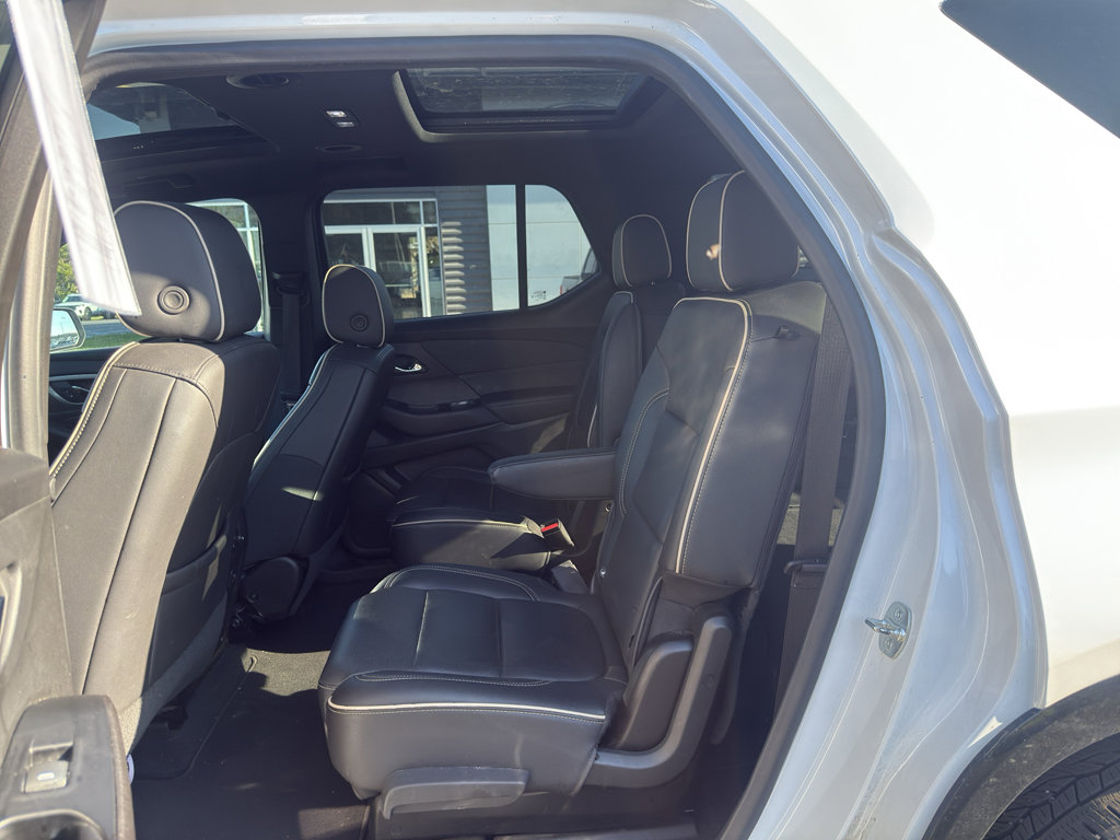 Used 2024 Chevrolet Traverse Premier w/ Redline Edition AWD/4WD image 13