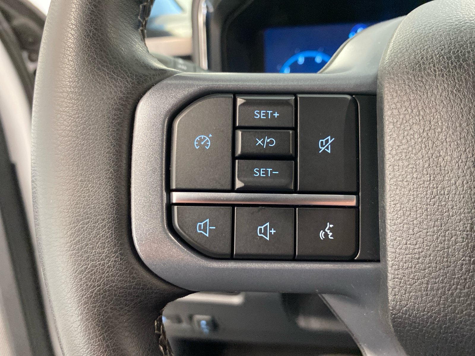 Used 2025 Ford F350 Lariat AWD/4WD image 20