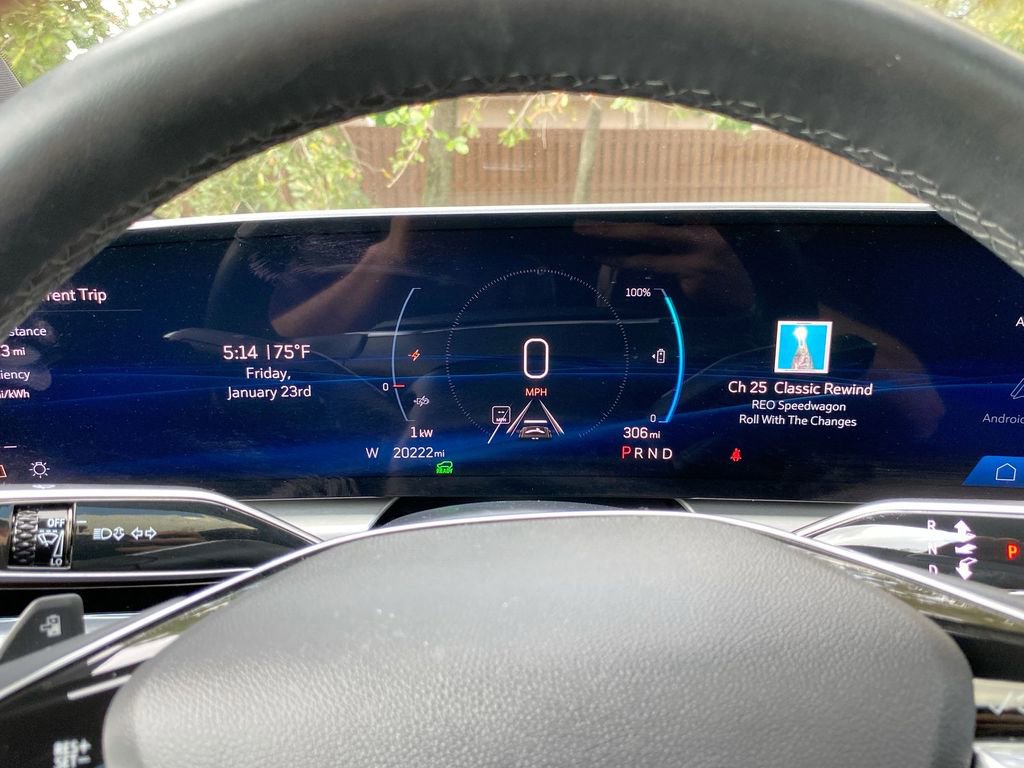 Used 2024 Cadillac Lyriq Sport image 14