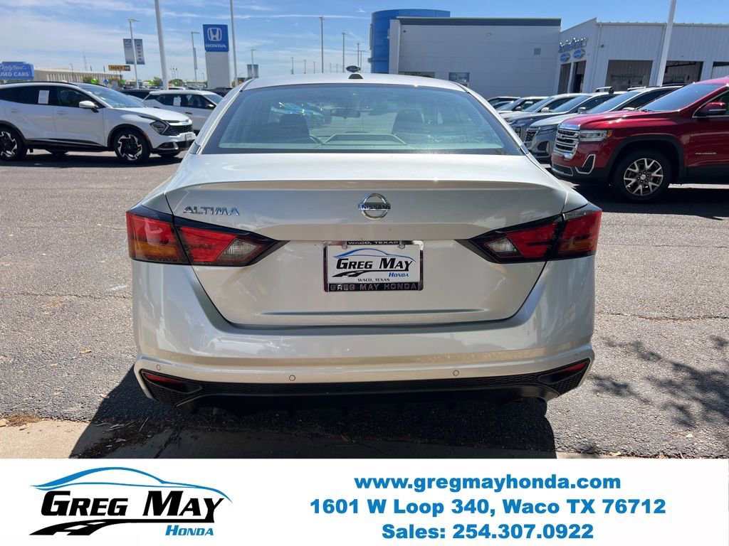 Used 2024 Nissan Altima 2.5 SV image 6