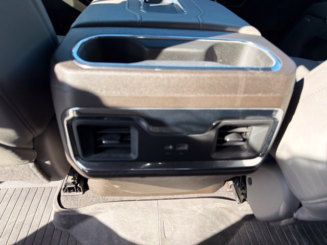 Used 2022 Chevrolet Silverado 1500 LTZ AWD/4WD image 39