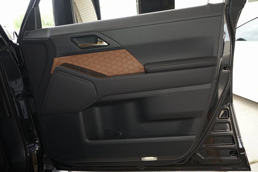 Used 2025 Lexus GX 550 image 24