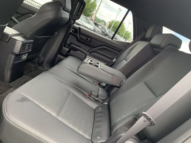 Used 2025 Toyota 4Runner TRD Off-Road Premium AWD/4WD image 10