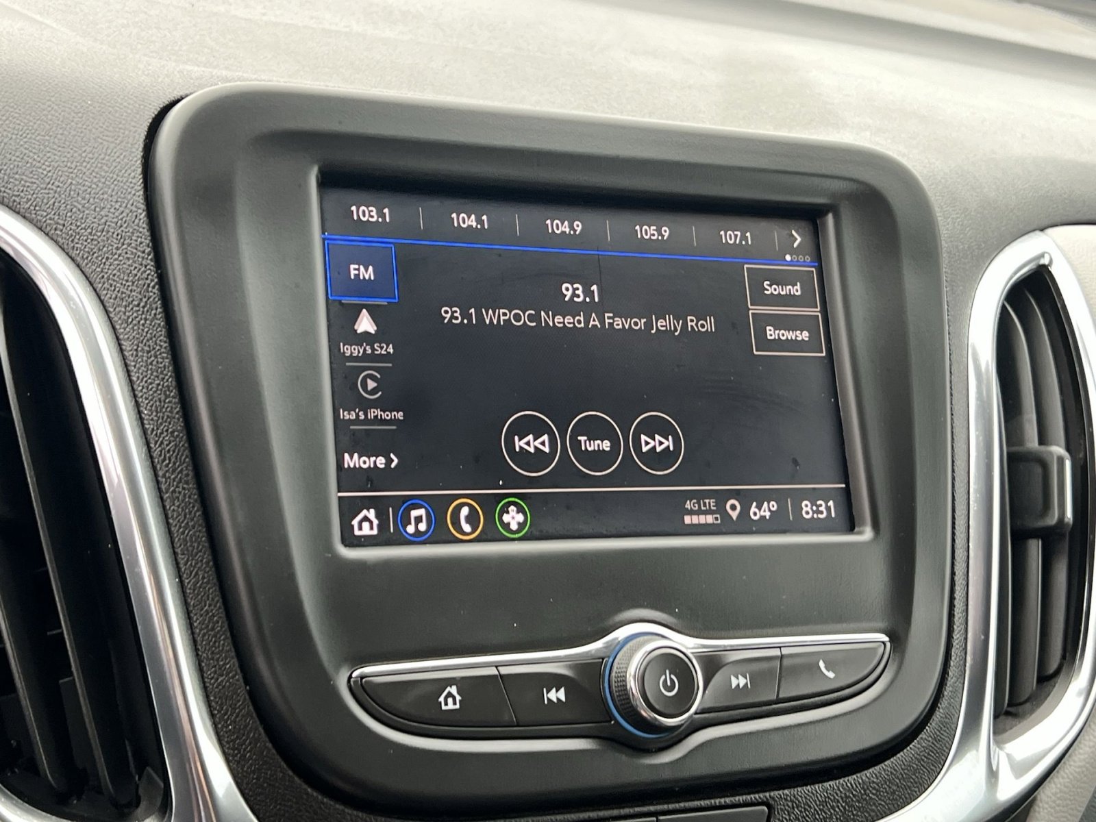 Used 2024 Chevrolet Equinox LT image 18