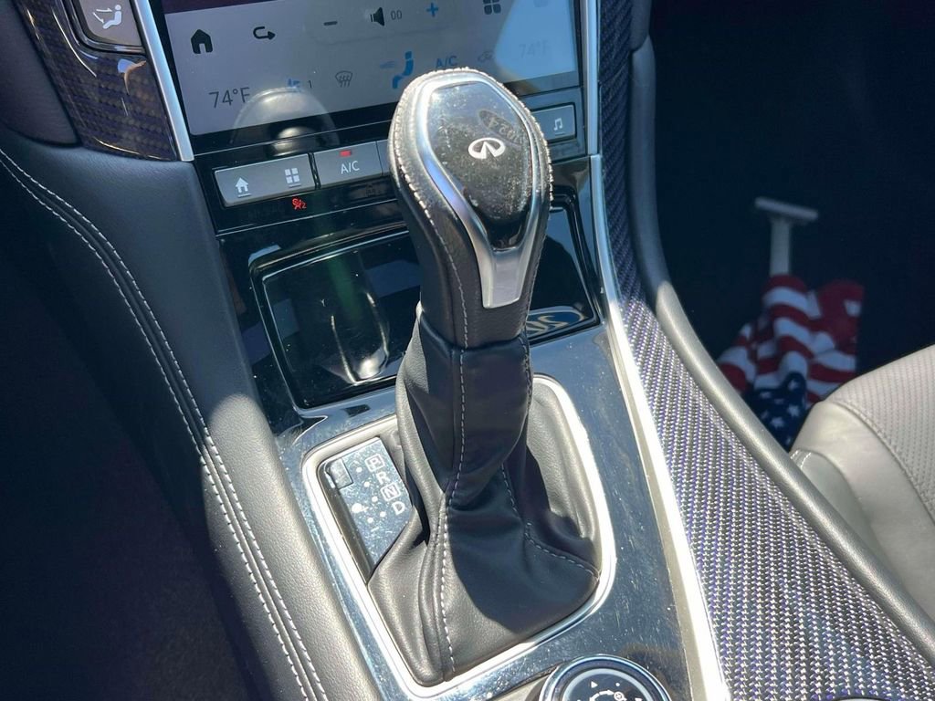 Used 2017 INFINITI Q60 Red Sport 400 image 26
