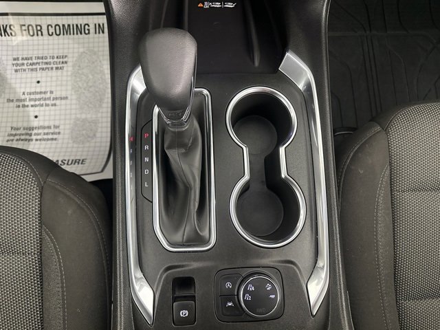 Used 2023 Chevrolet Traverse LT w/ Rear Camera Mirror Package image 18