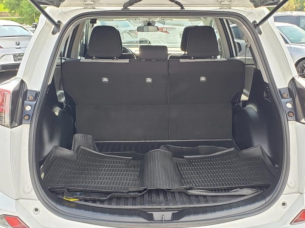 Used 2018 Toyota RAV4 XLE w/ Plus Extra Value Package AWD/4WD image 9