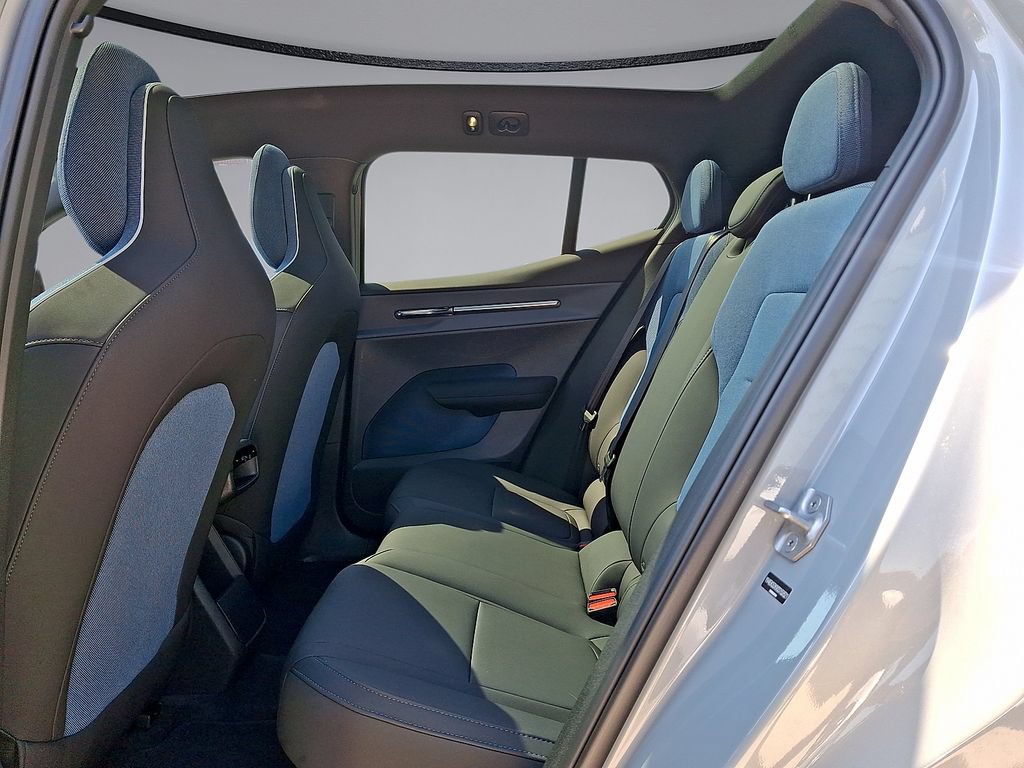 New 2025 Volvo EX30 Plus w/ Protection Package Premier AWD/4WD image 19