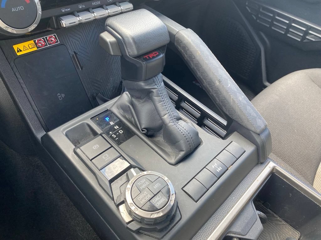 Used 2025 Toyota 4Runner TRD Off-Road AWD/4WD image 16