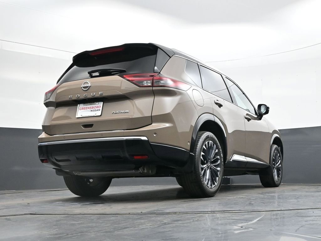 Used 2024 Nissan Rogue Platinum image 32
