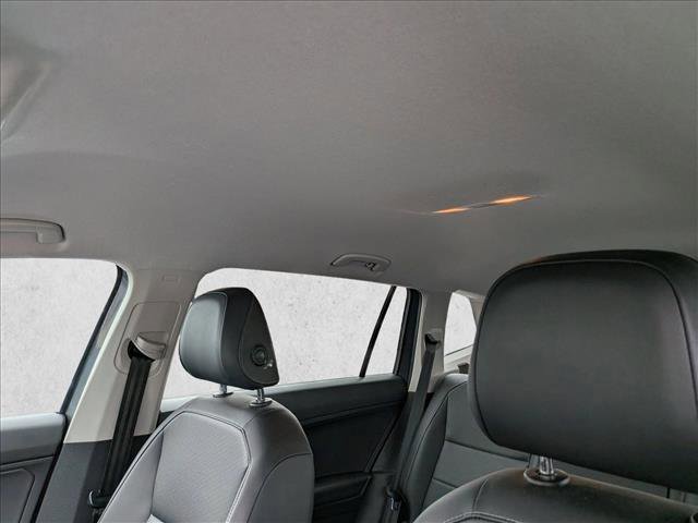 Used 2019 Volkswagen Tiguan SE image 14