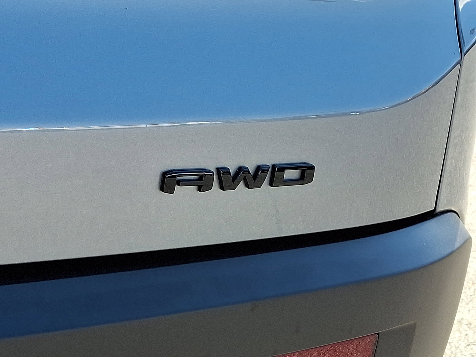 Used 2023 GMC Acadia SLT w/ Elevation Edition image 33