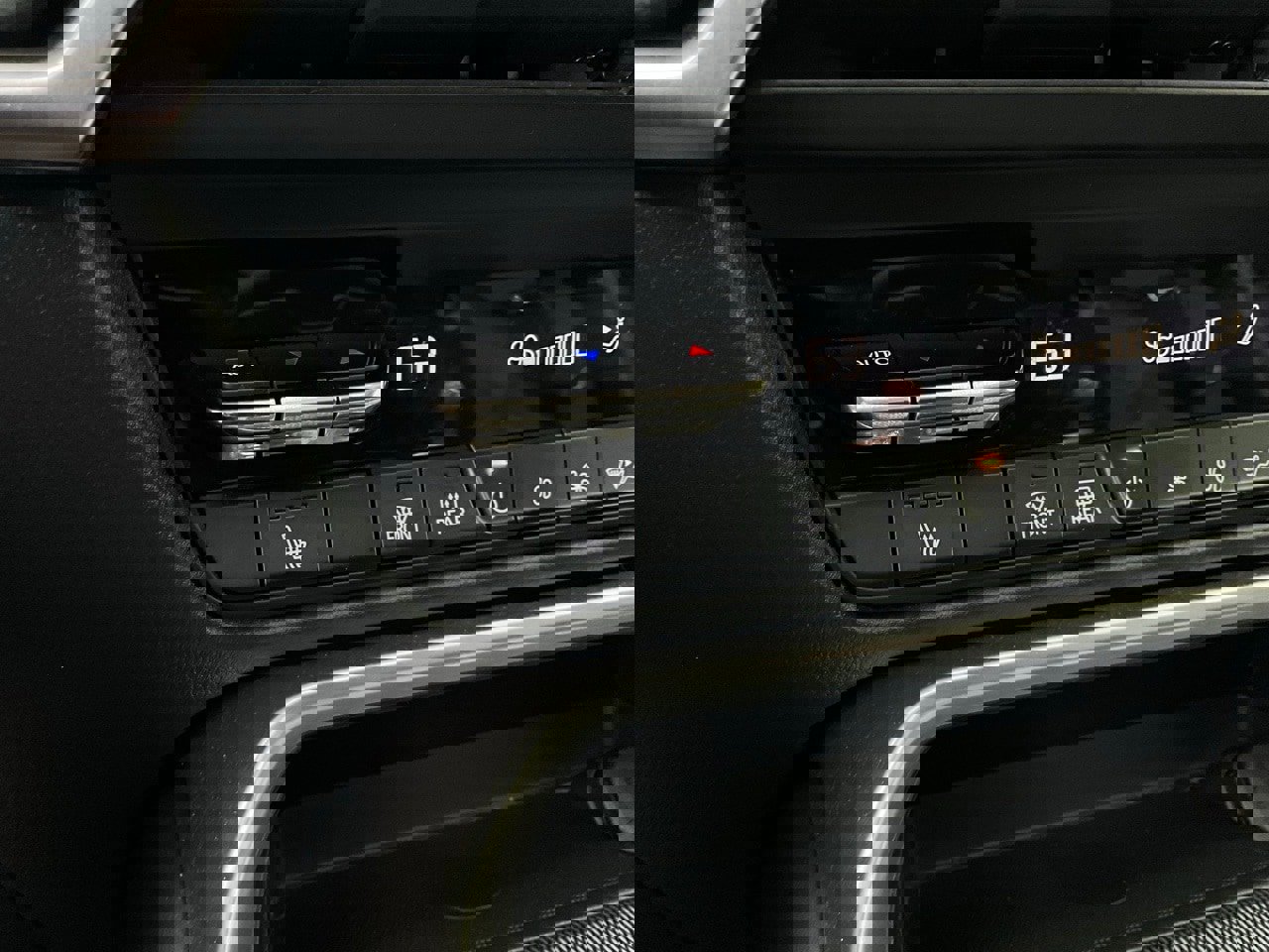 Used 2025 MAZDA CX-70 3.3 Turbo w/ Preferred Package image 26