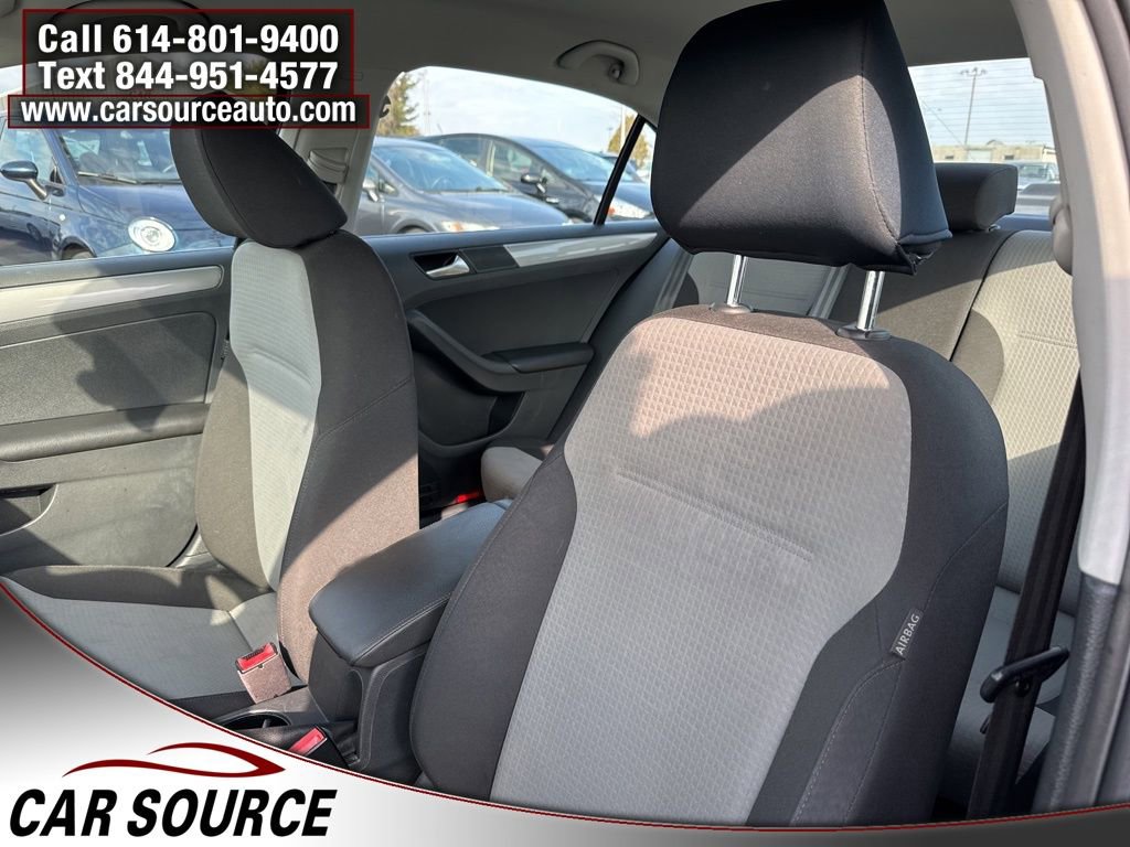 Used 2017 Volkswagen Jetta S image 14