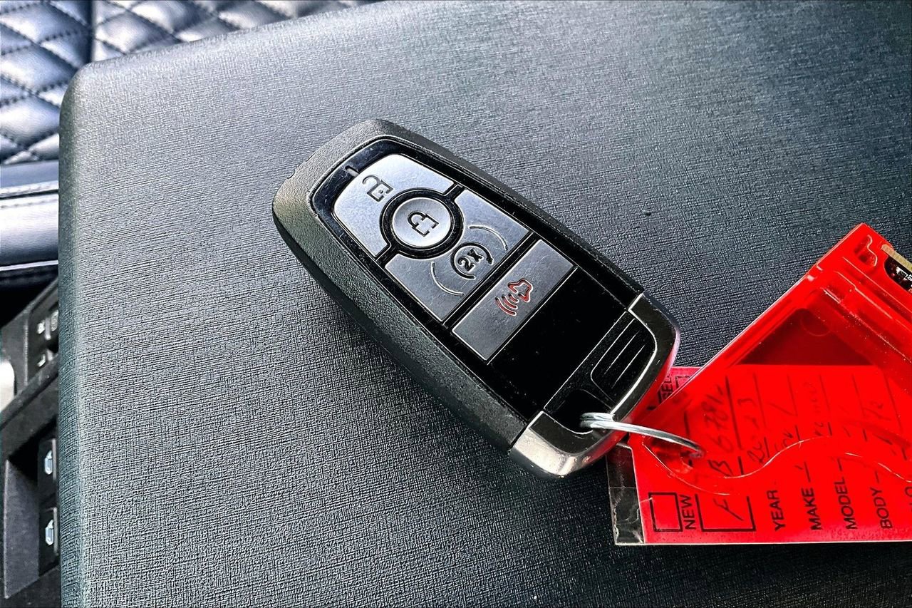 Used 2023 Ford Bronco Outer Banks image 32