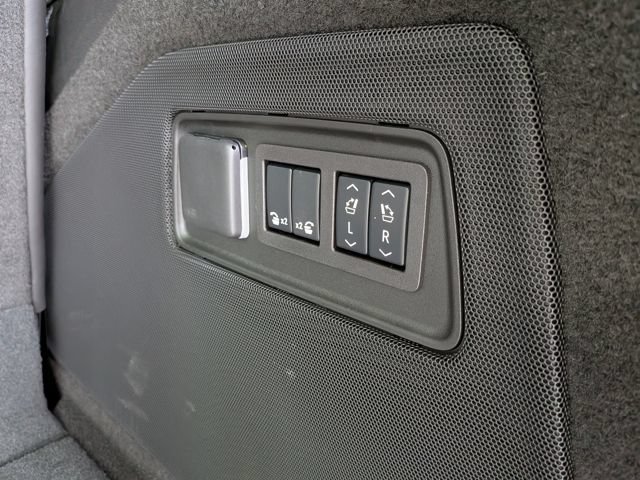 Certified 2025 Cadillac Escalade V w/ LPO, ONYX Package AWD/4WD image 15