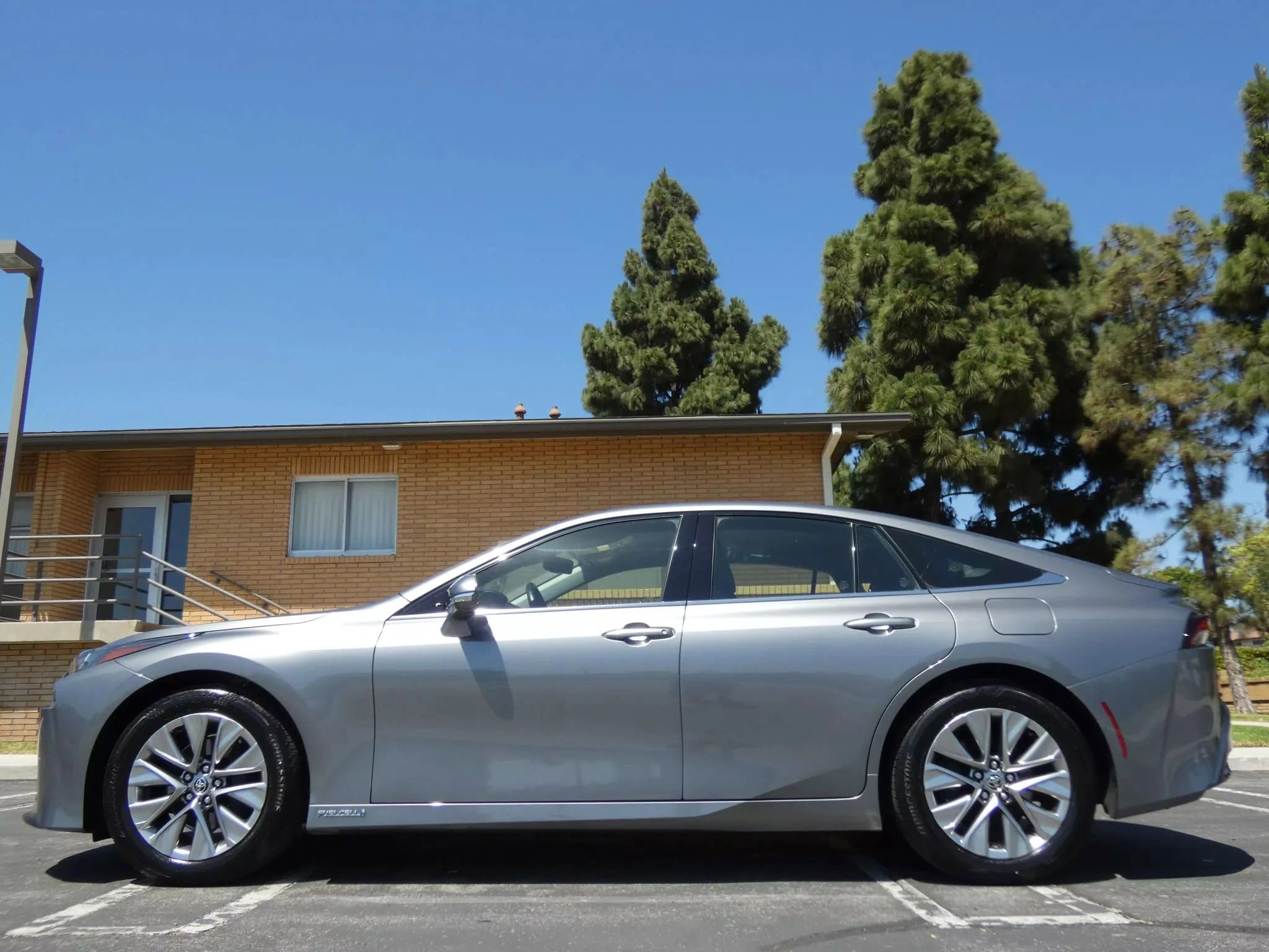 Used 2022 Toyota Mirai XLE Sedan 4D image 12