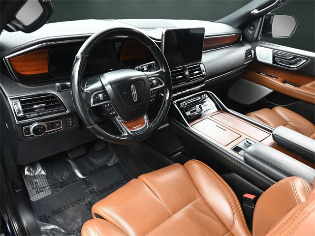 Used 2021 Lincoln Navigator Reserve w/ Luxury Package image 10