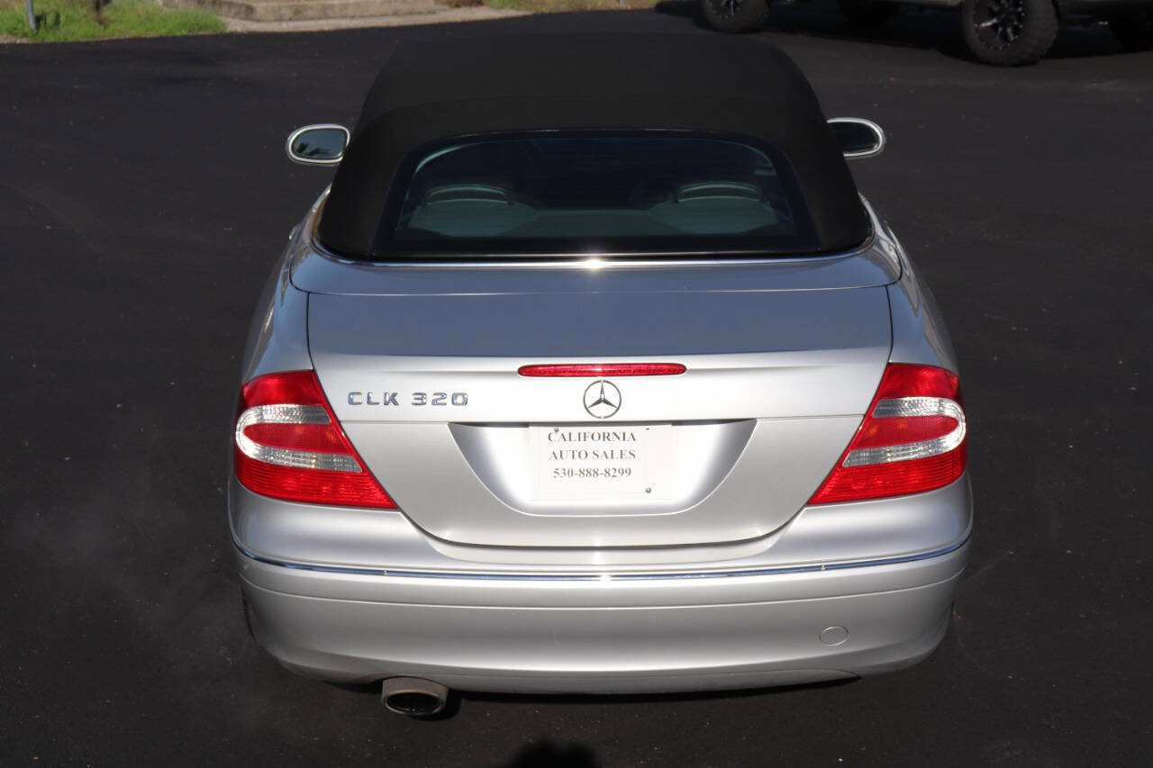 Used 2005 Mercedes-Benz CLK 320 Cabriolet image 16