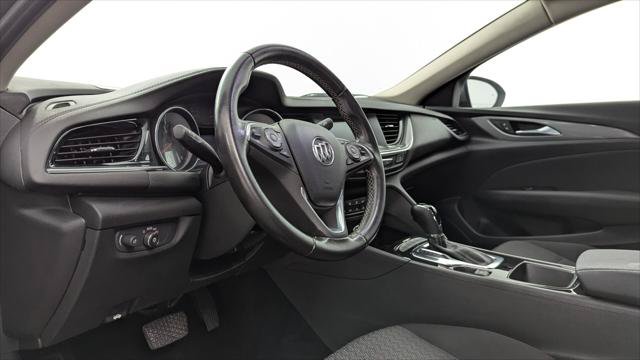 Used 2018 Buick Regal Preferred w/ Driver Confidence Package #1 FWD image 19