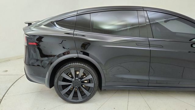 Used 2022 Tesla Model X image 12