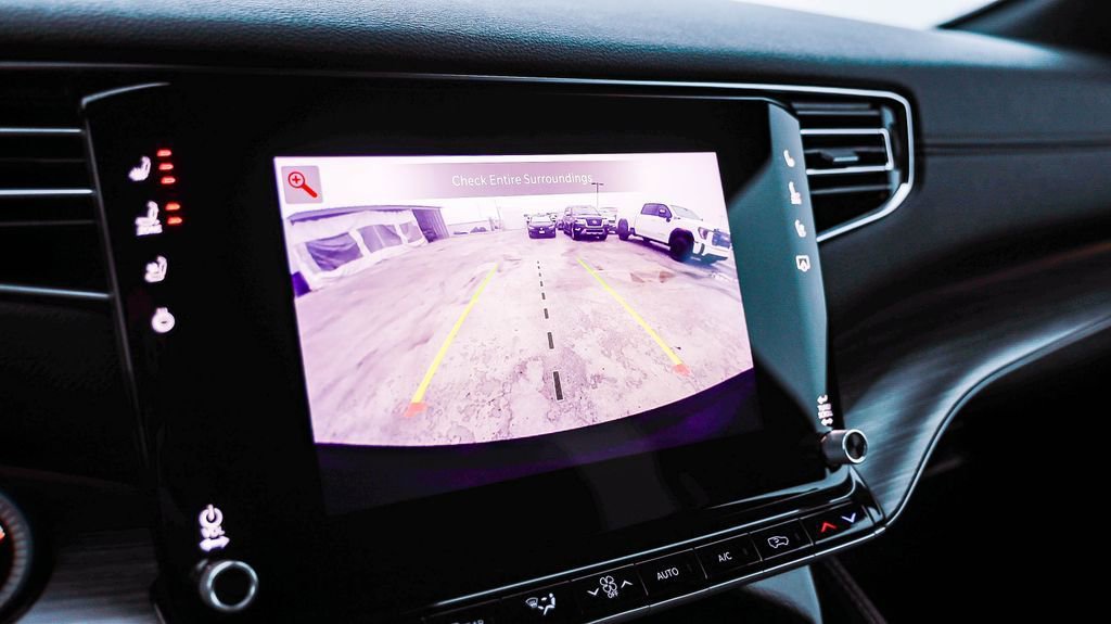 Certified 2024 Jeep Wagoneer L Series II w/ Flexible Seating Group image 25