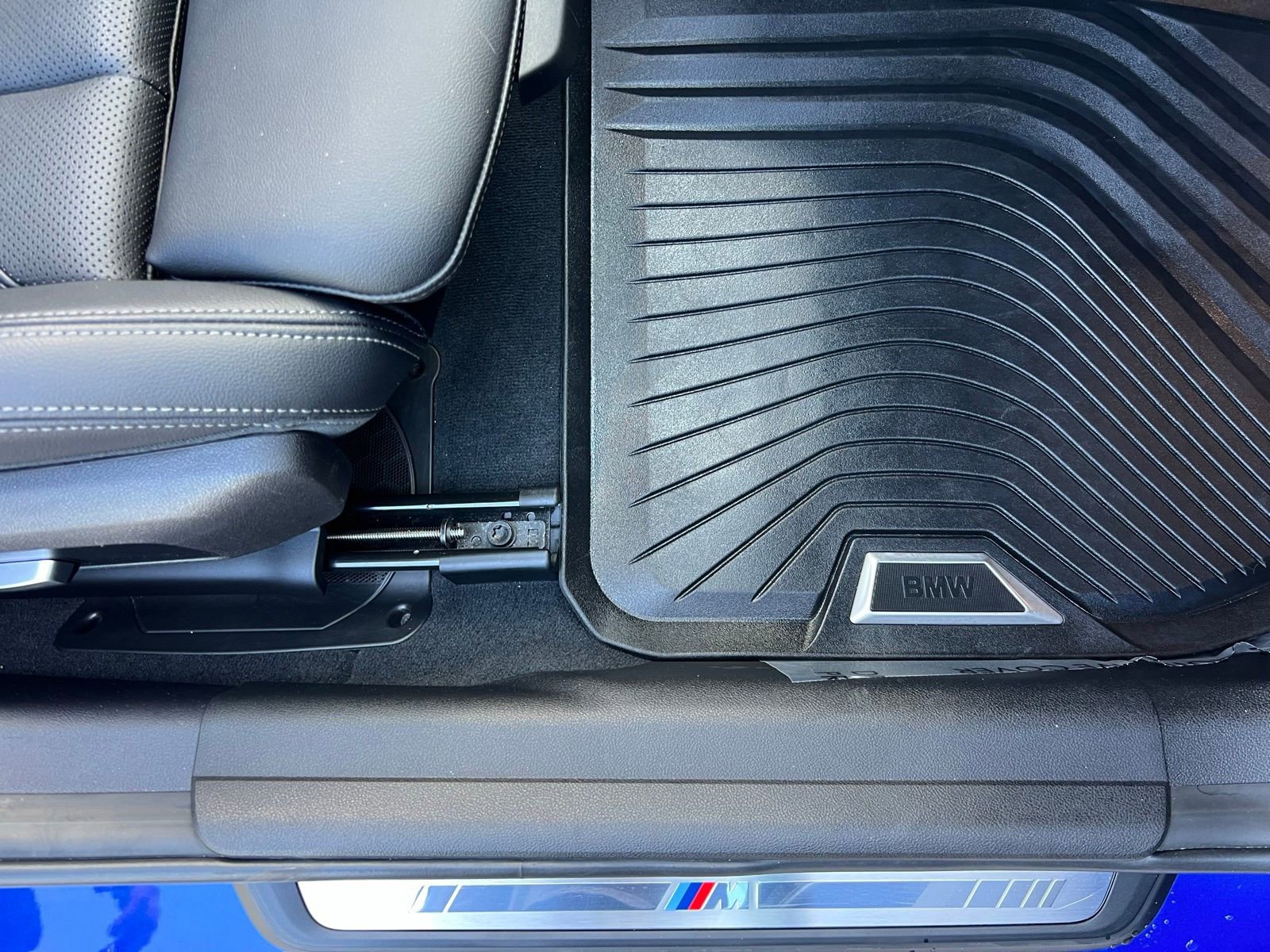 Used 2022 BMW 330e w/ M Sport Package RWD image 60