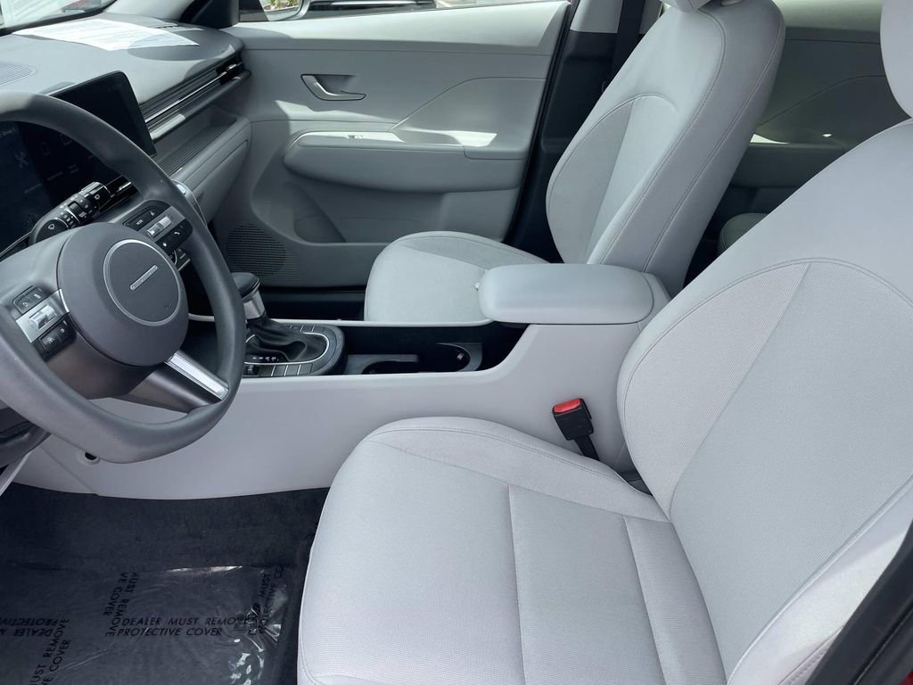 Used 2025 Hyundai Kona SE FWD image 18