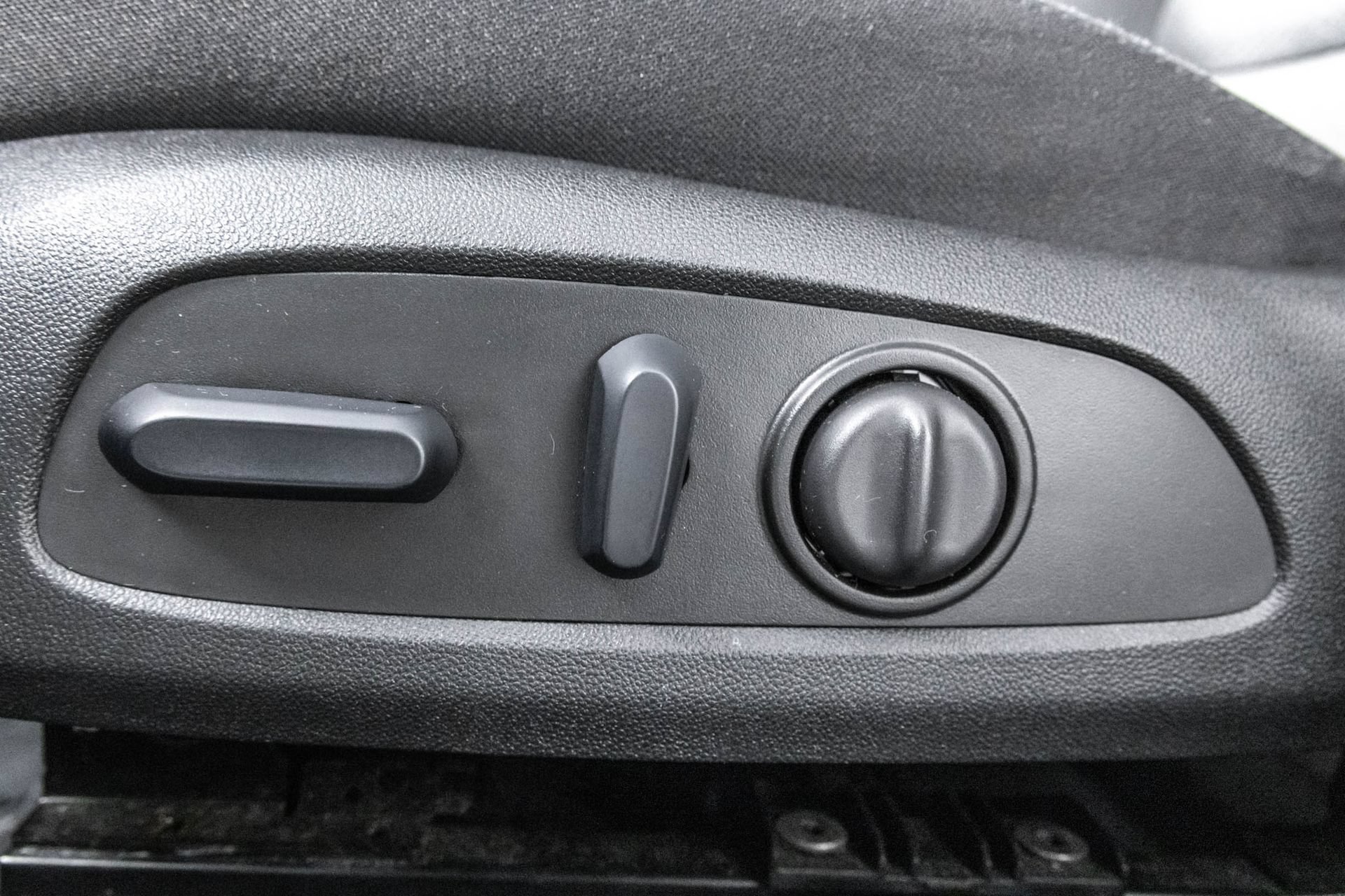 Used 2025 Chevrolet Malibu LT FWD image 7