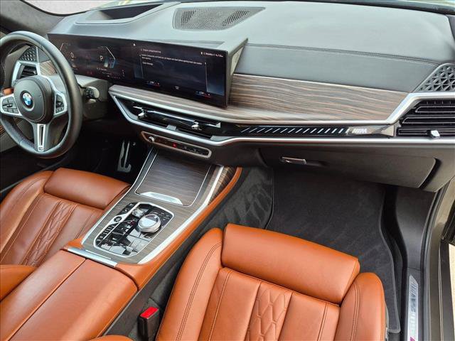 Certified 2023 BMW X7 M60i AWD/4WD image 24