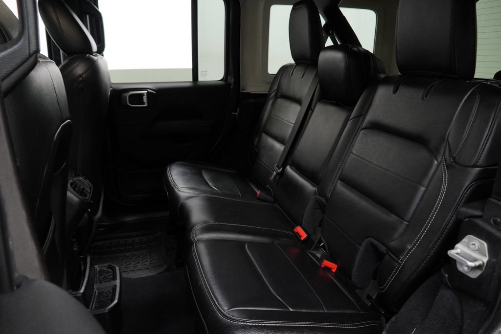 Used 2020 Jeep Wrangler Unlimited Sahara w/ Cold Weather Group AWD/4WD image 12
