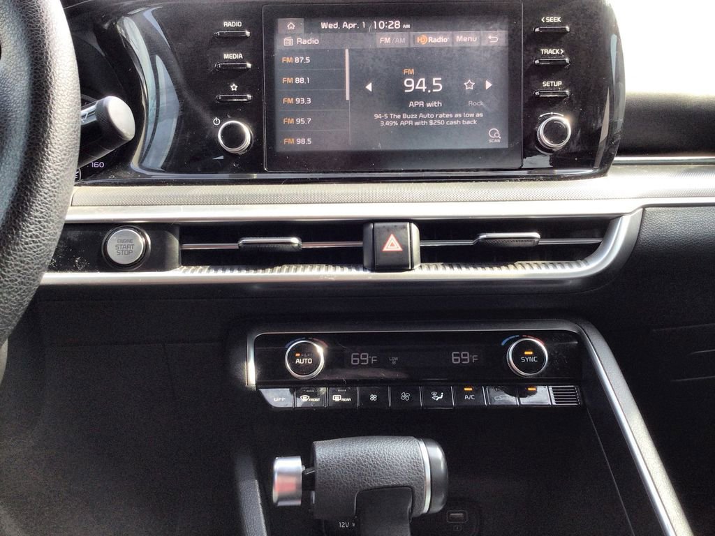Used 2022 Kia K5 LXS image 13
