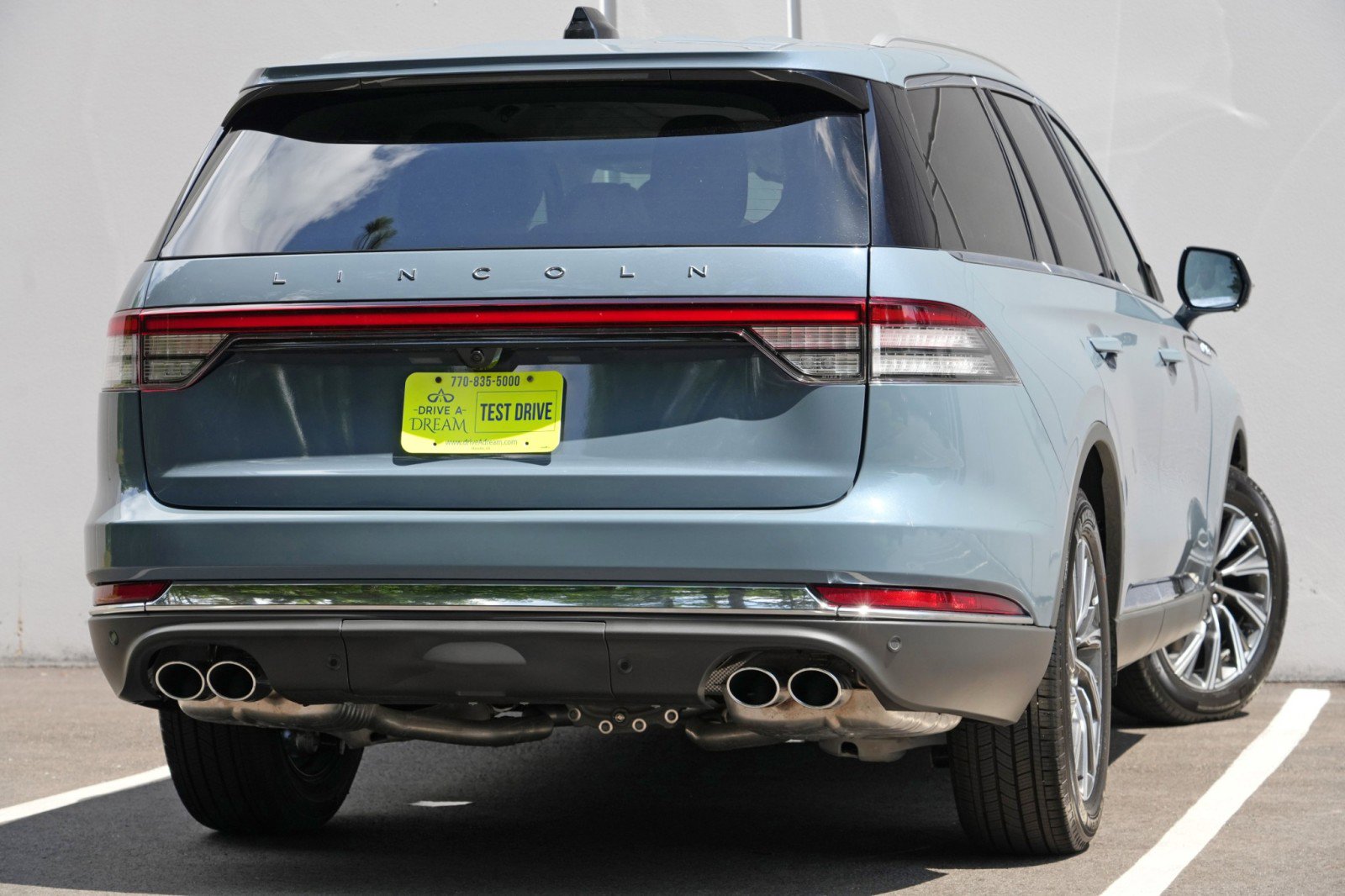 Used 2026 Lincoln Aviator AWD image 5