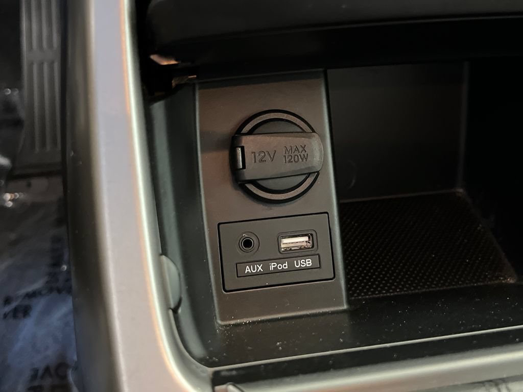 Used 2015 Hyundai Elantra SE FWD image 31