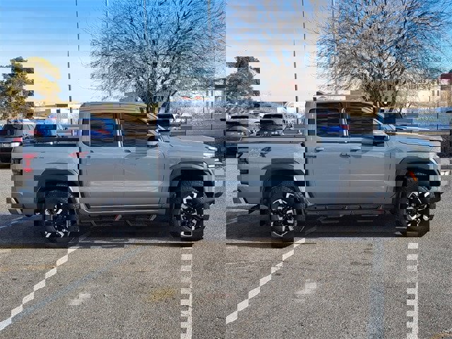 Certified 2023 Nissan Frontier PRO-4X w/ Pro Convenience Package image 2