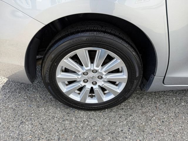 Used 2017 Toyota Sienna XLE w/ XLE Navigation Package AWD/4WD image 20