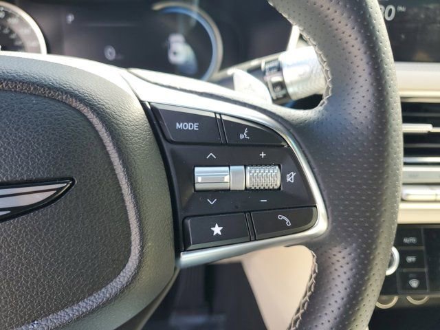 Used 2026 Genesis G70 2.5T image 19