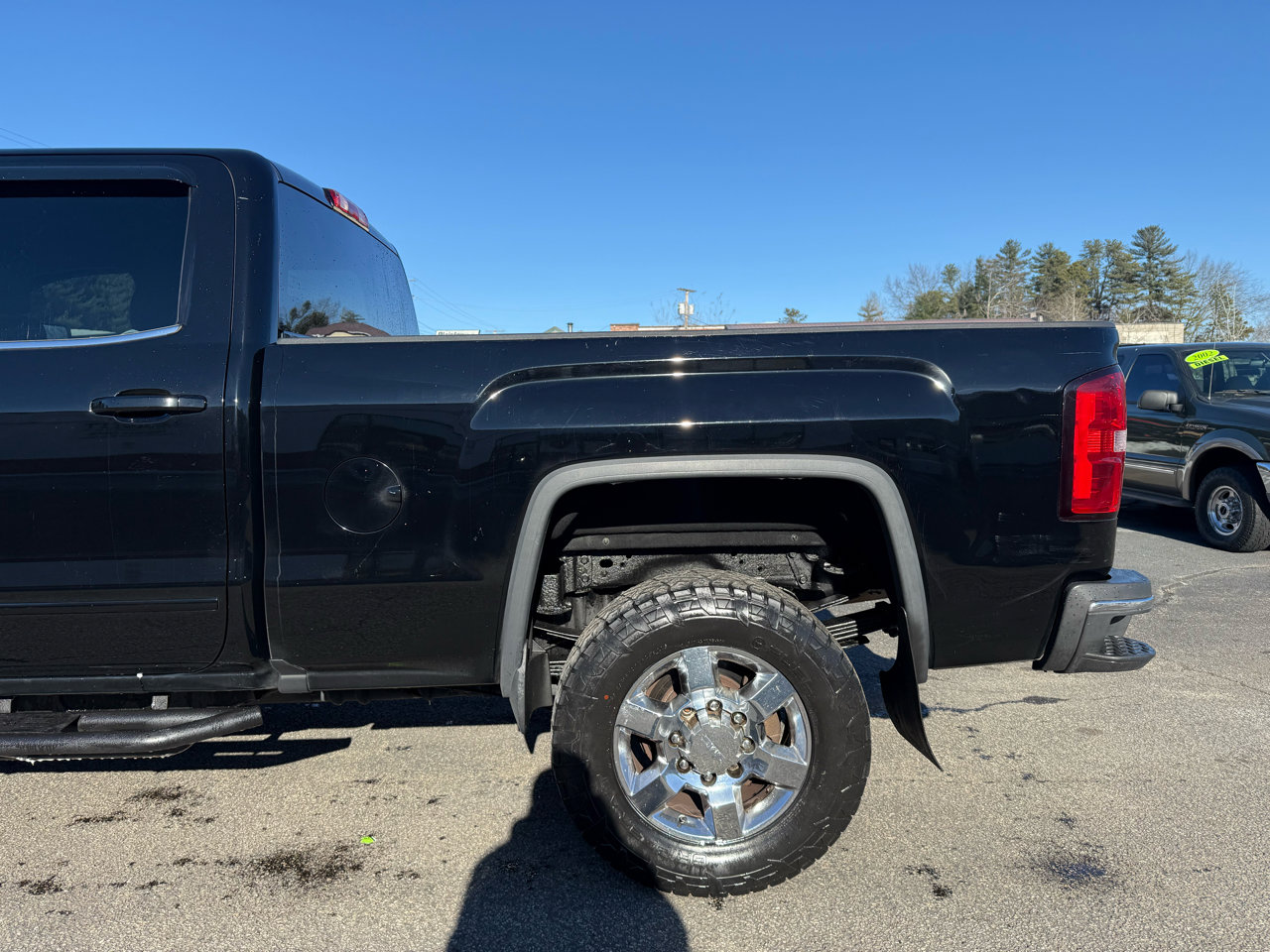 Used 2016 GMC Sierra 3500 SLE w/ SLE Preferred Package image 8