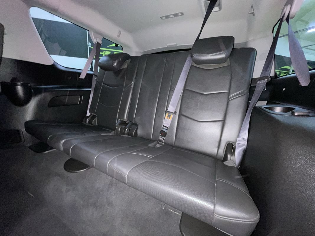 Used 2017 Cadillac Escalade ESV Premium Luxury AWD/4WD image 29