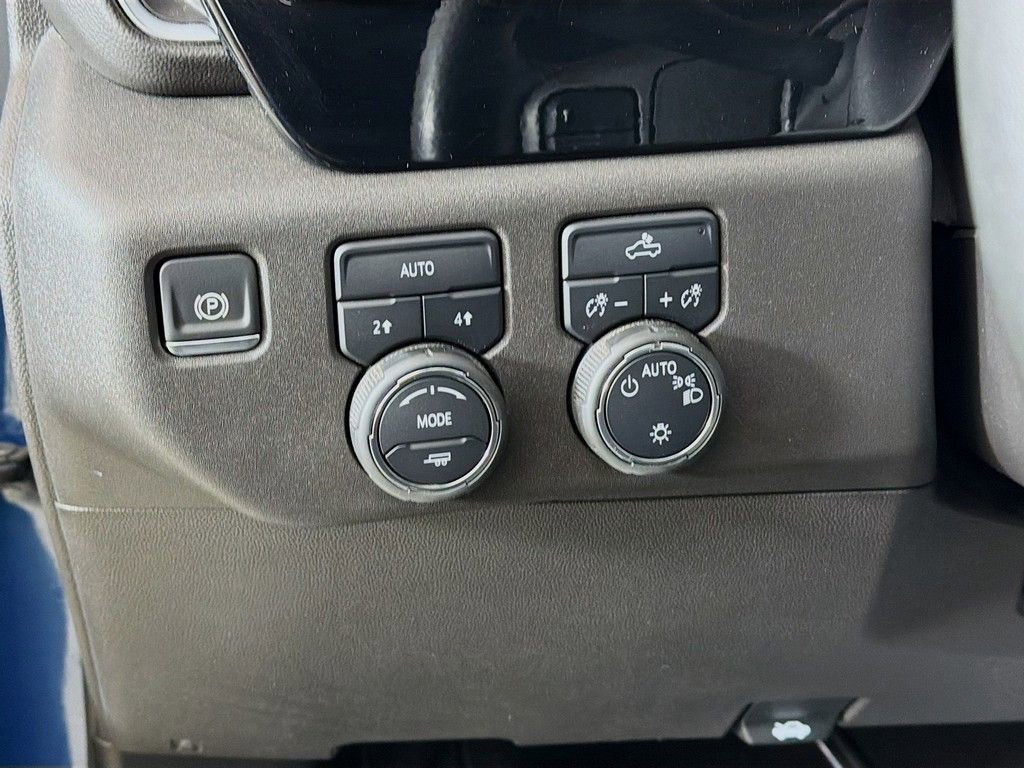 Used 2024 Chevrolet Silverado 1500 LT image 29