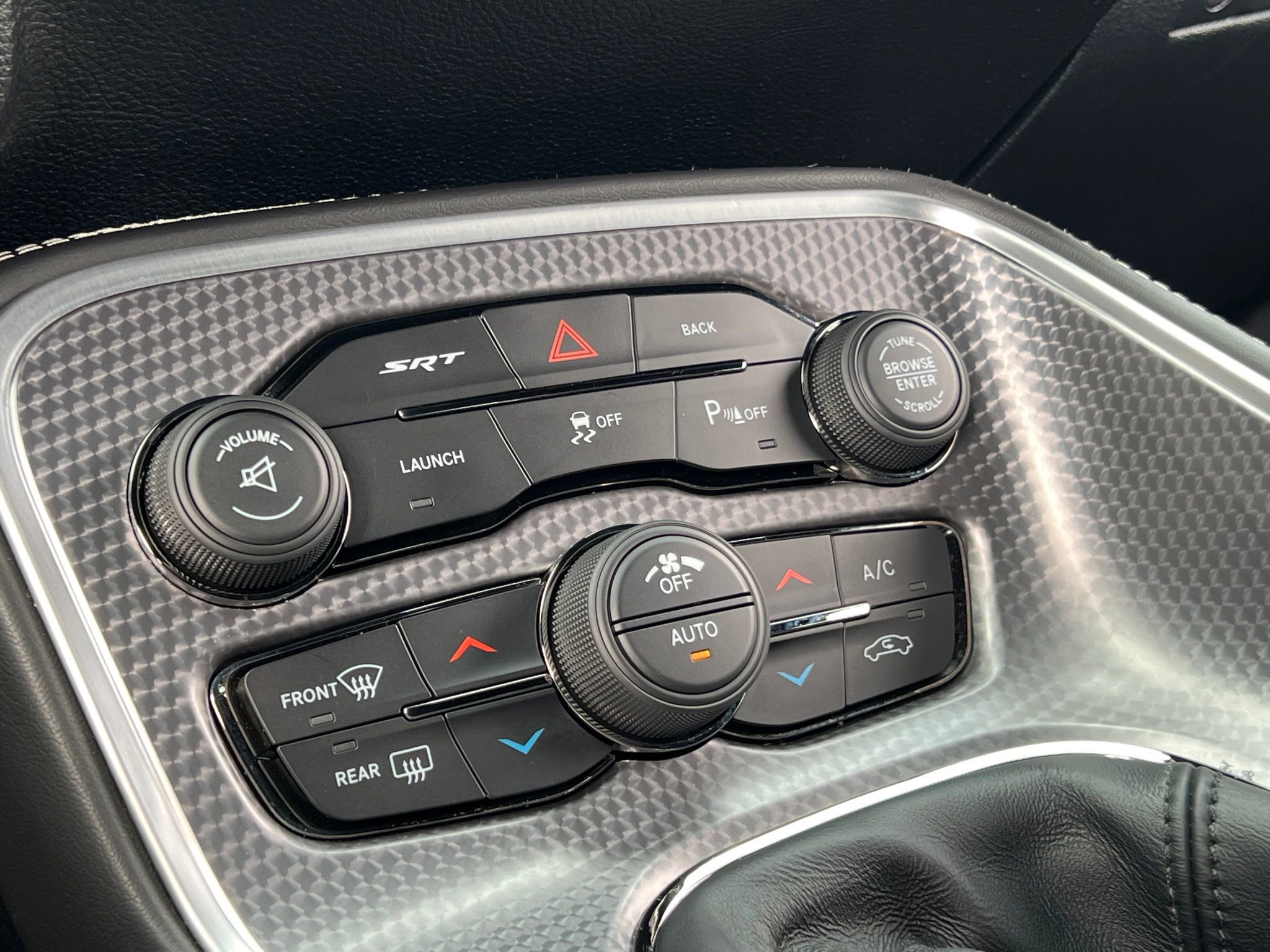 Used 2015 Dodge Challenger SRT Hellcat image 24