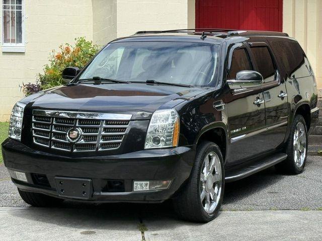 Used 2013 Cadillac Escalade ESV Luxury AWD/4WD image 3